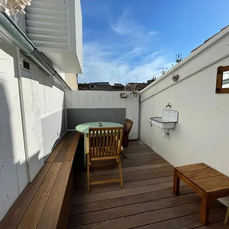 Holiday home La Petite Terrasse Pres Des Arenes